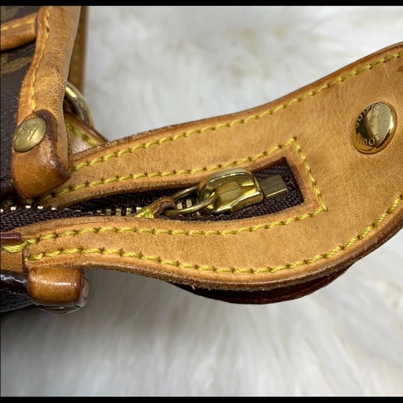 Authentic LOUIS VUITTON Popincourt Ron Long Strap - Picture 12 of 14